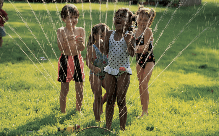 Water Spinkler - Backyard Fun Ideas for Family
